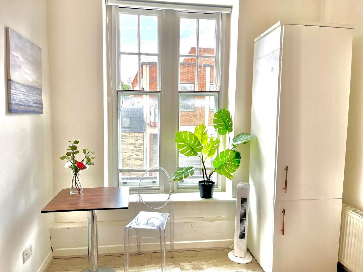 Archway Station Big Bedroom Flat Apartment London