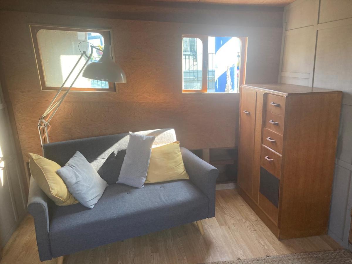 Ahoy Bateau-hôtel