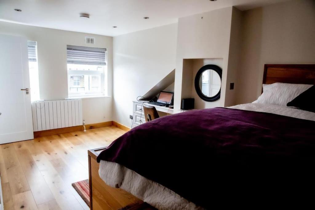 Airy, 3 Bedrooms, Ensuite , Flat Appartement Londen