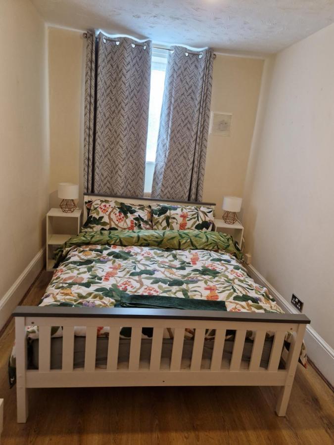 A Discreet Flat For The Family. Apartamento Londres