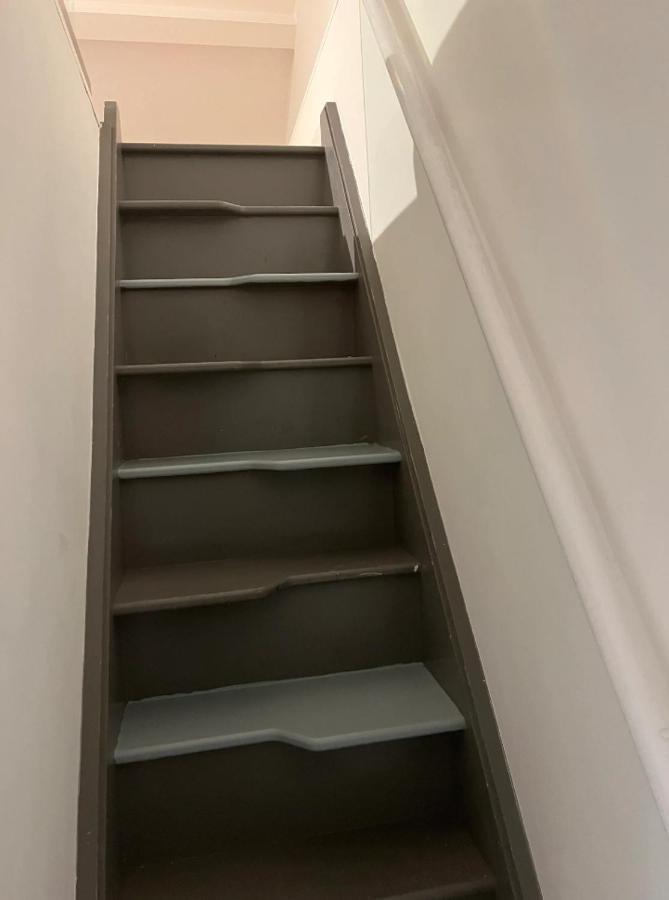 Beautiful 1 Bedroom Penthouse Flat Apartamento *