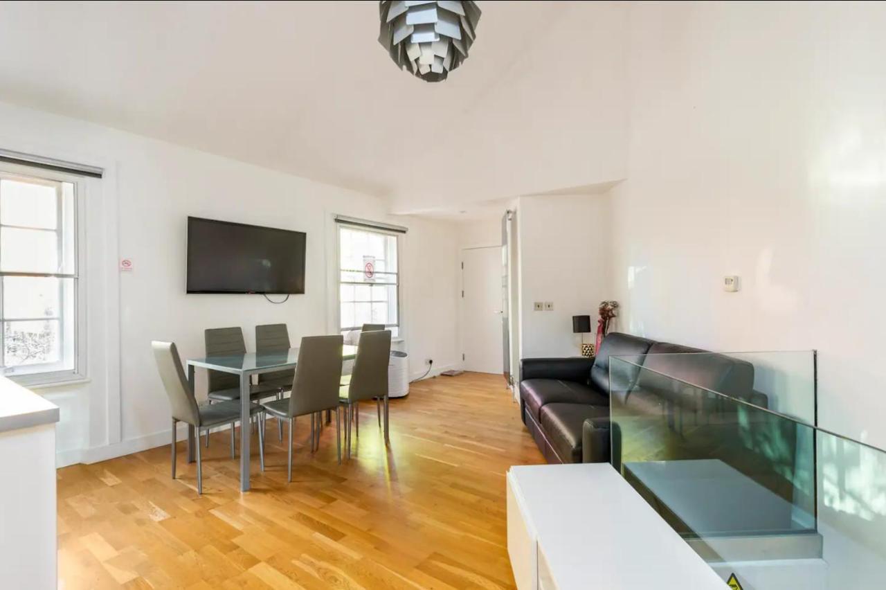 Beautiful 1 Bedroom Penthouse Flat * Londres