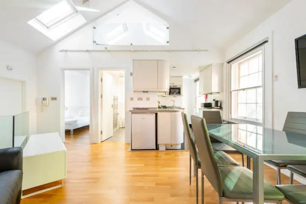 Apartamento Beautiful 1 Bedroom Penthouse Flat Londres