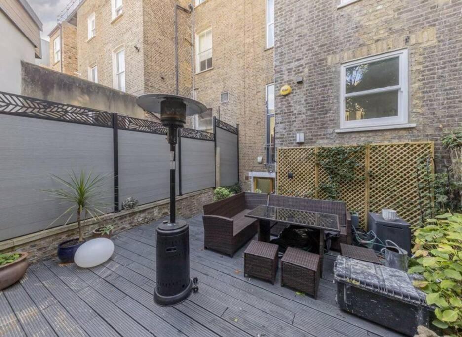 Unique Luxury In The Heart Of London. Air Conditioned With Private Garden Apartment