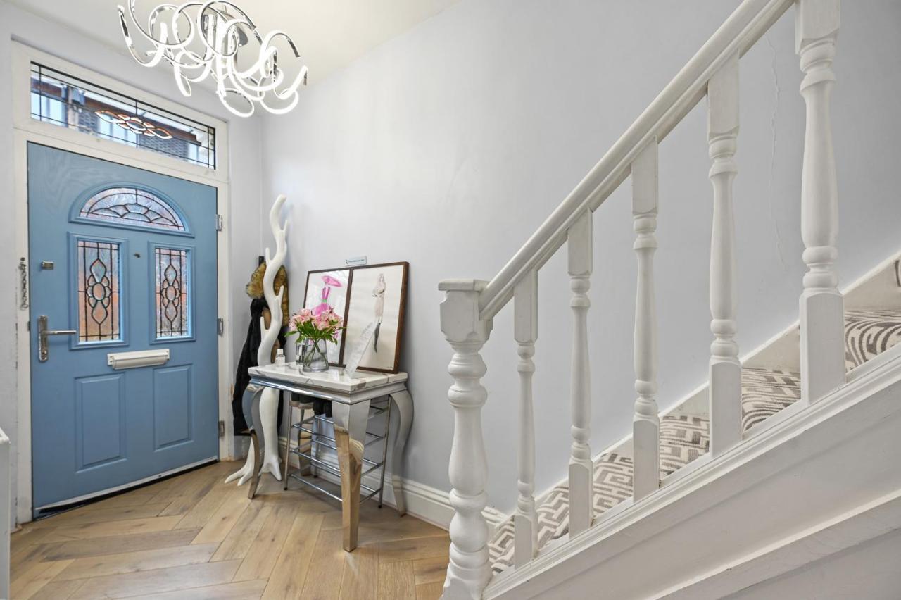 Wembley Luxury Residence- Opulence House Hébergement de vacances