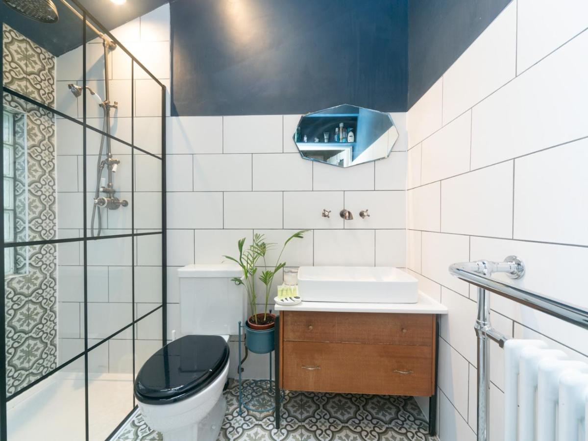 Pass The Keys Rustic And Quirky Flat In Charming Charlton Village Londres