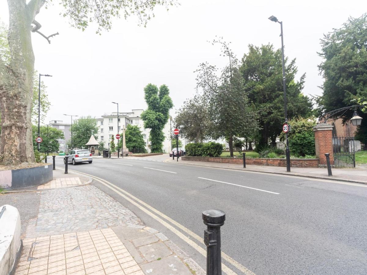 Pass The Keys Rustic And Quirky Flat In Charming Charlton Village Appartement *