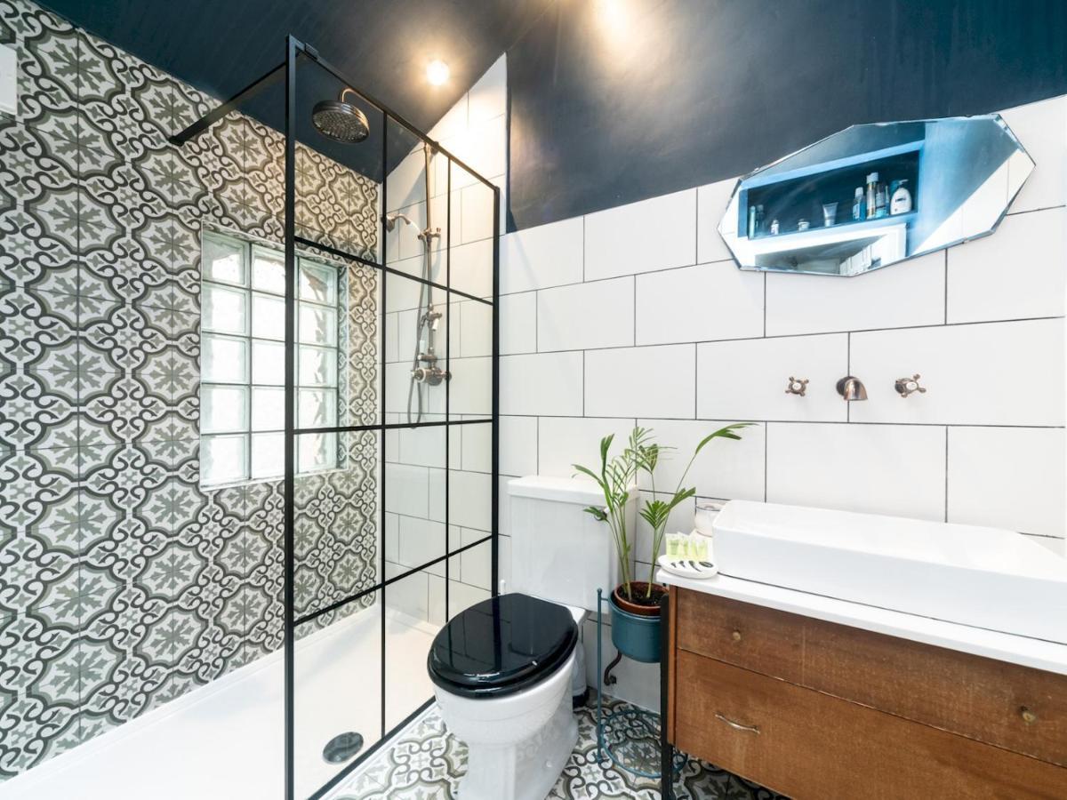 Appartement Pass The Keys Rustic And Quirky Flat In Charming Charlton Village *