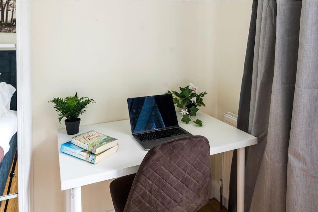 Where Style & Convenience Combine- Photo Id Required Appartement Londres
