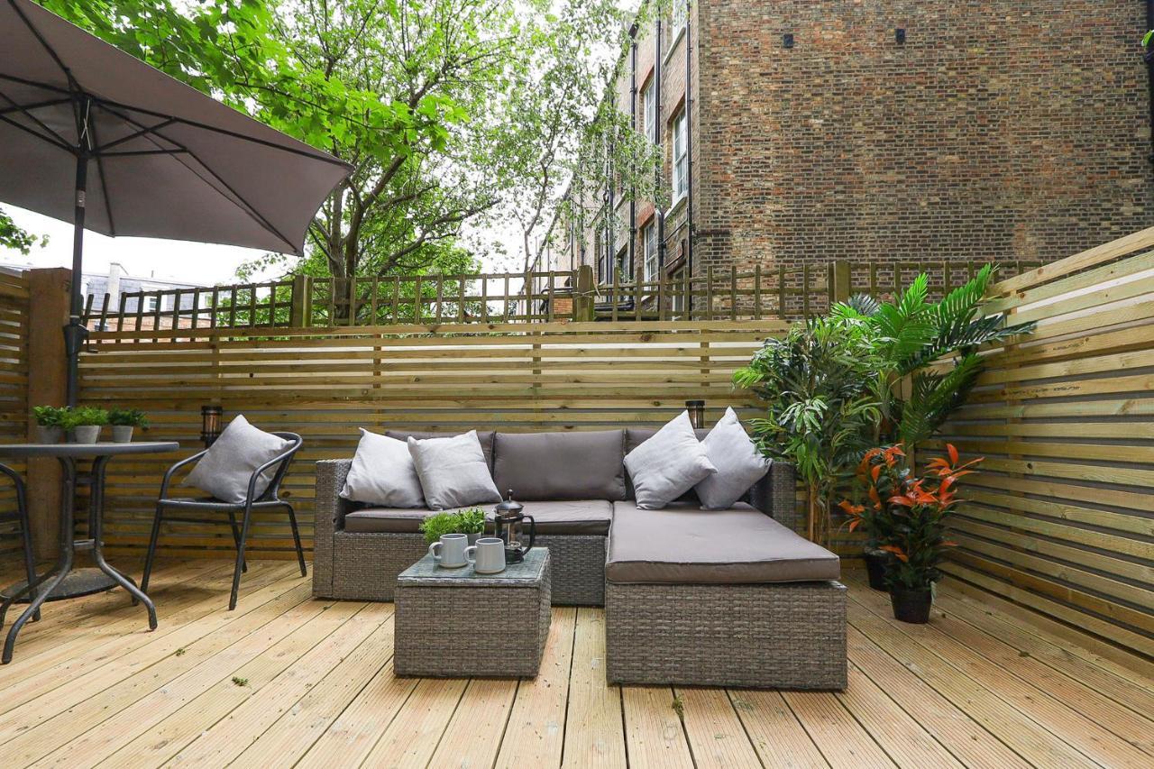 The Secret, 1 Bed Flat With Patio - Zone 2 * London