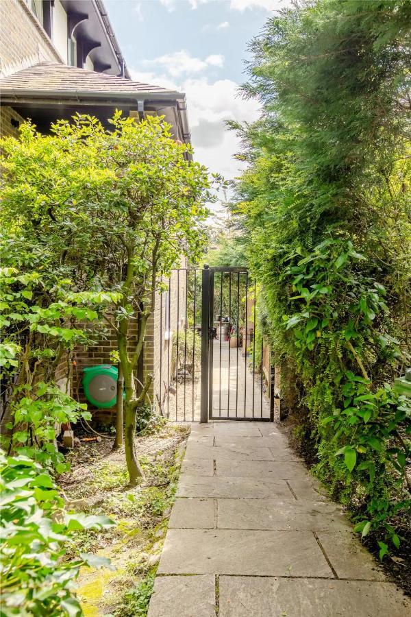 Appartement Garden Flat On Leafy Cator Estate In Blackheath