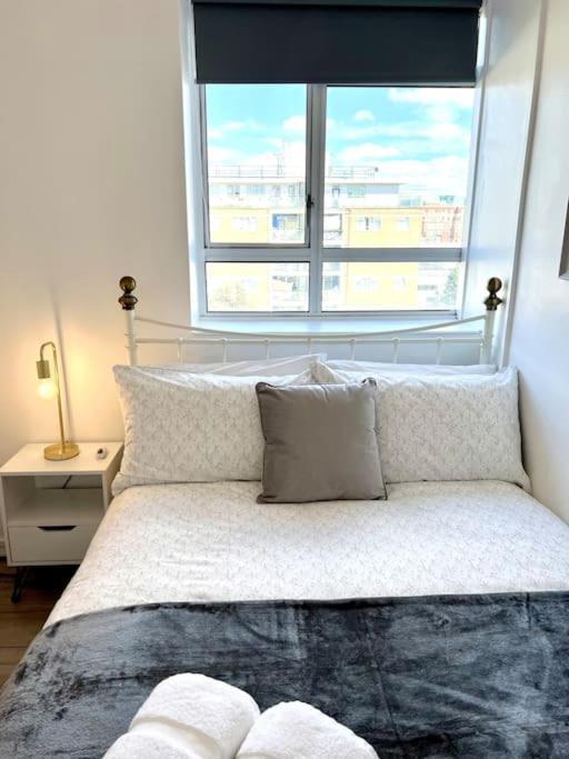 Lovely 3 Bedrooms Flat * London