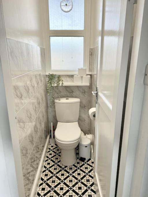 Apartment Lovely 3 Bedrooms Flat *