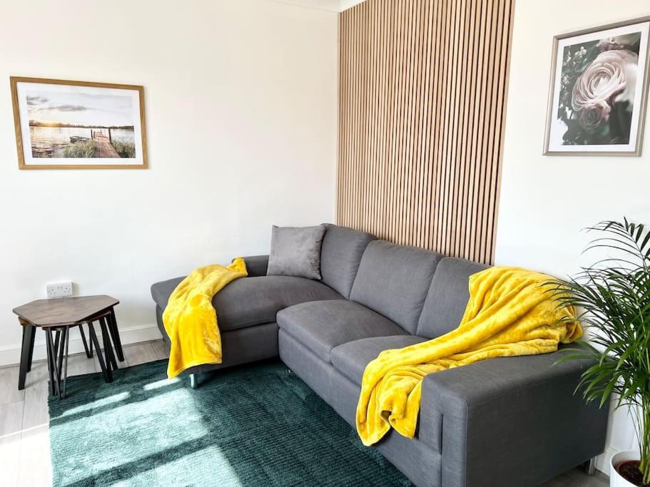 Lovely 3 Bedrooms Flat Appartement *