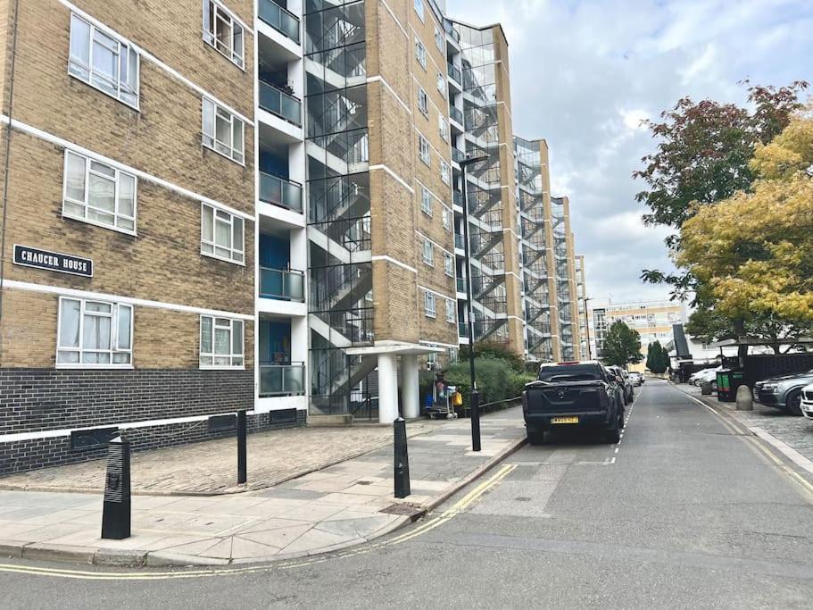 Lovely 3 Bedrooms Flat * Londres