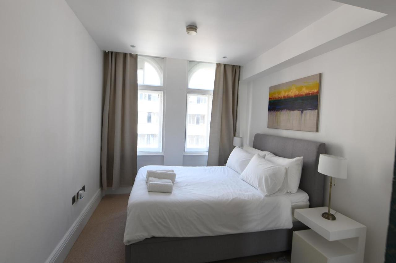 Oxford Street Luxurious 3 Bedroom * Londres