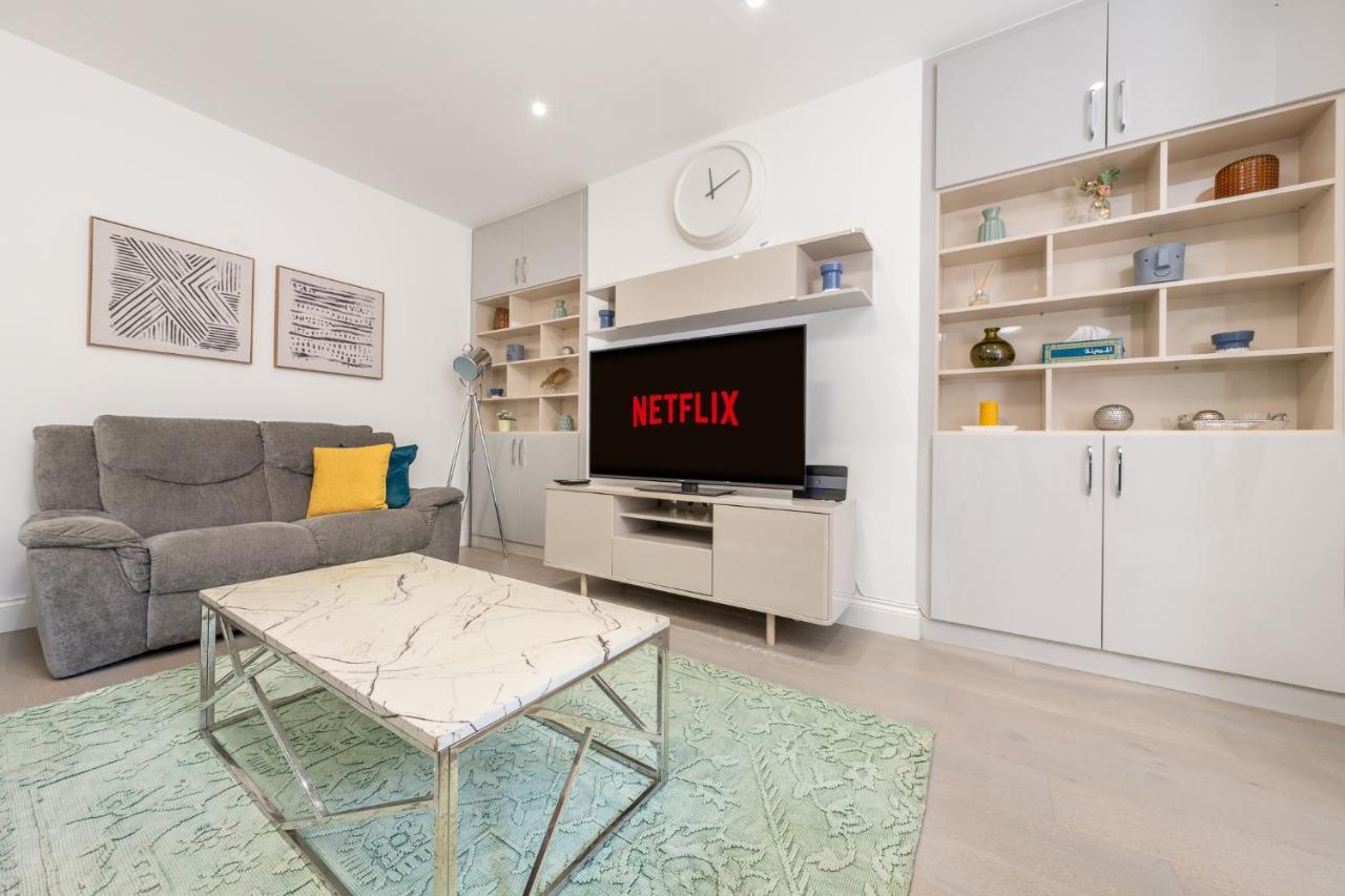 Apartment Modern 3 And 2 Bedroom Flat In Central With Installed Ac London