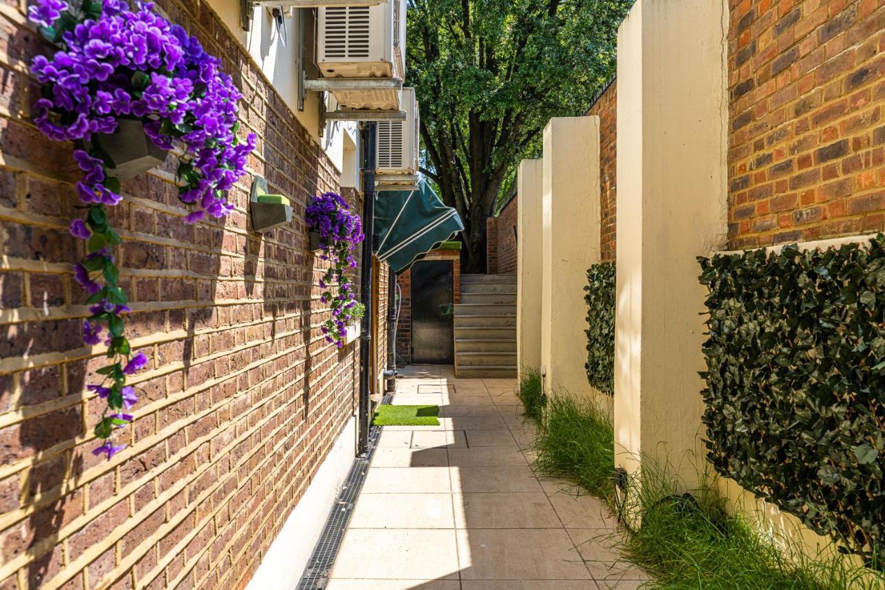 Modern 3 And 2 Bedroom Flat In Central With Installed Ac * London