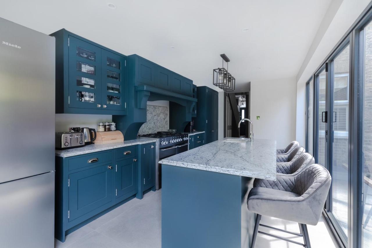 Central, Stylish And Spacious 4 Bedroom House 2,5 Bathrooms In Shepherd's Bush Londres