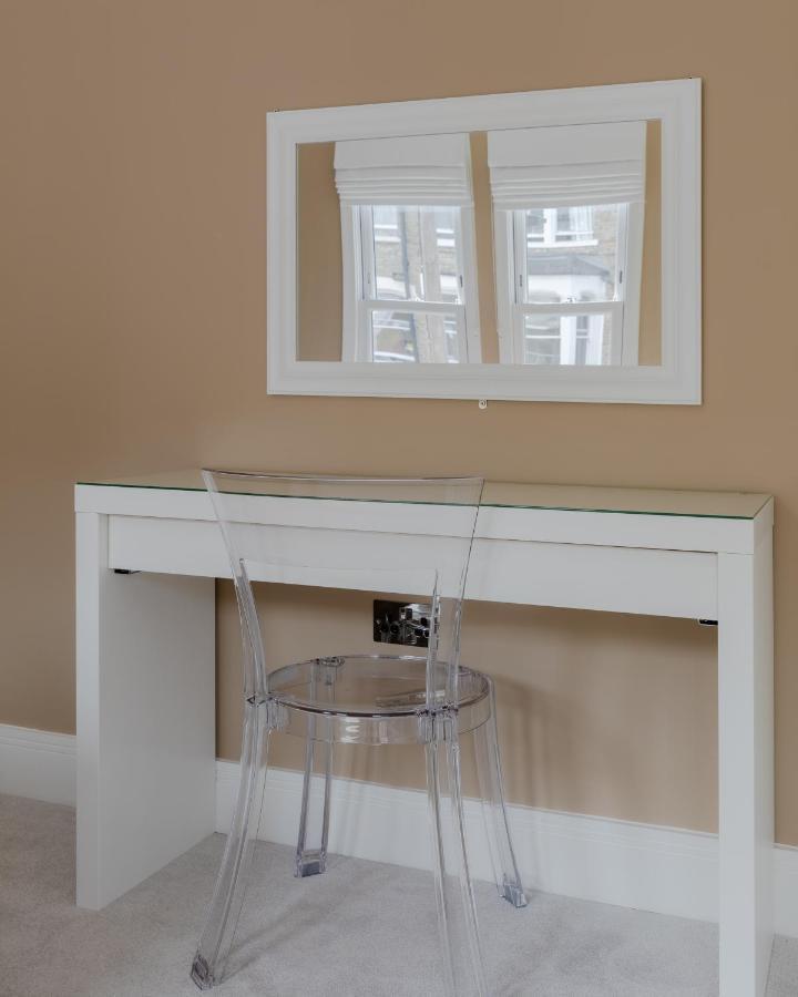 Central, Stylish And Spacious 4 Bedroom House 2,5 Bathrooms In Shepherd's Bush Apartamento Londres