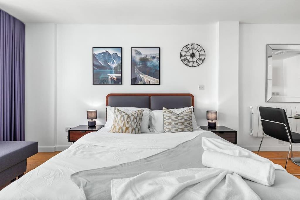 Modern Chic Piccadilly 1-br Vr14