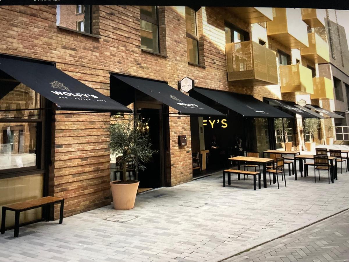 Surrey Docks Se16 Near Canada Water N Easy Access Canary Wharf Londres
