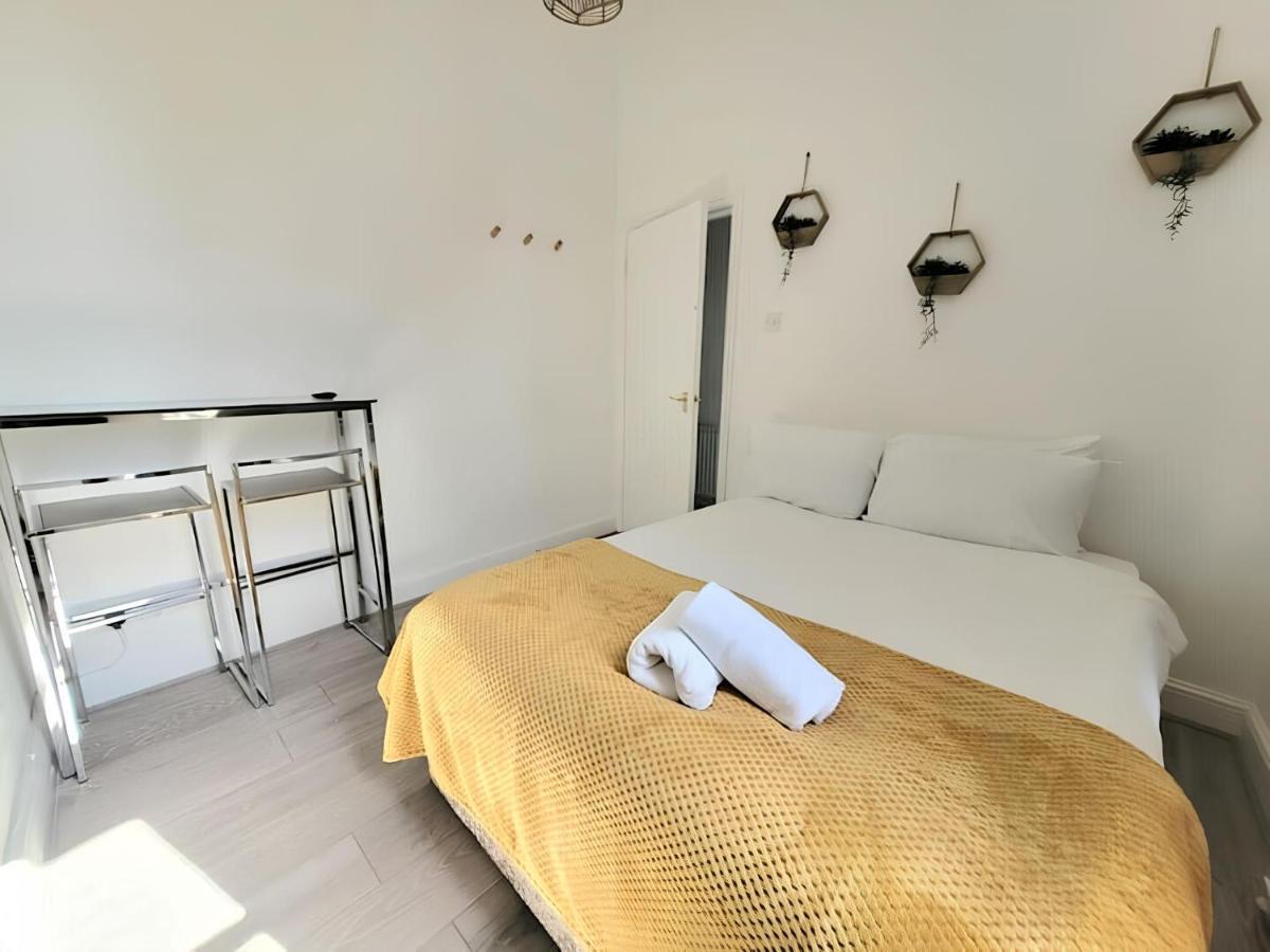 Contemporary 2 Bedroom