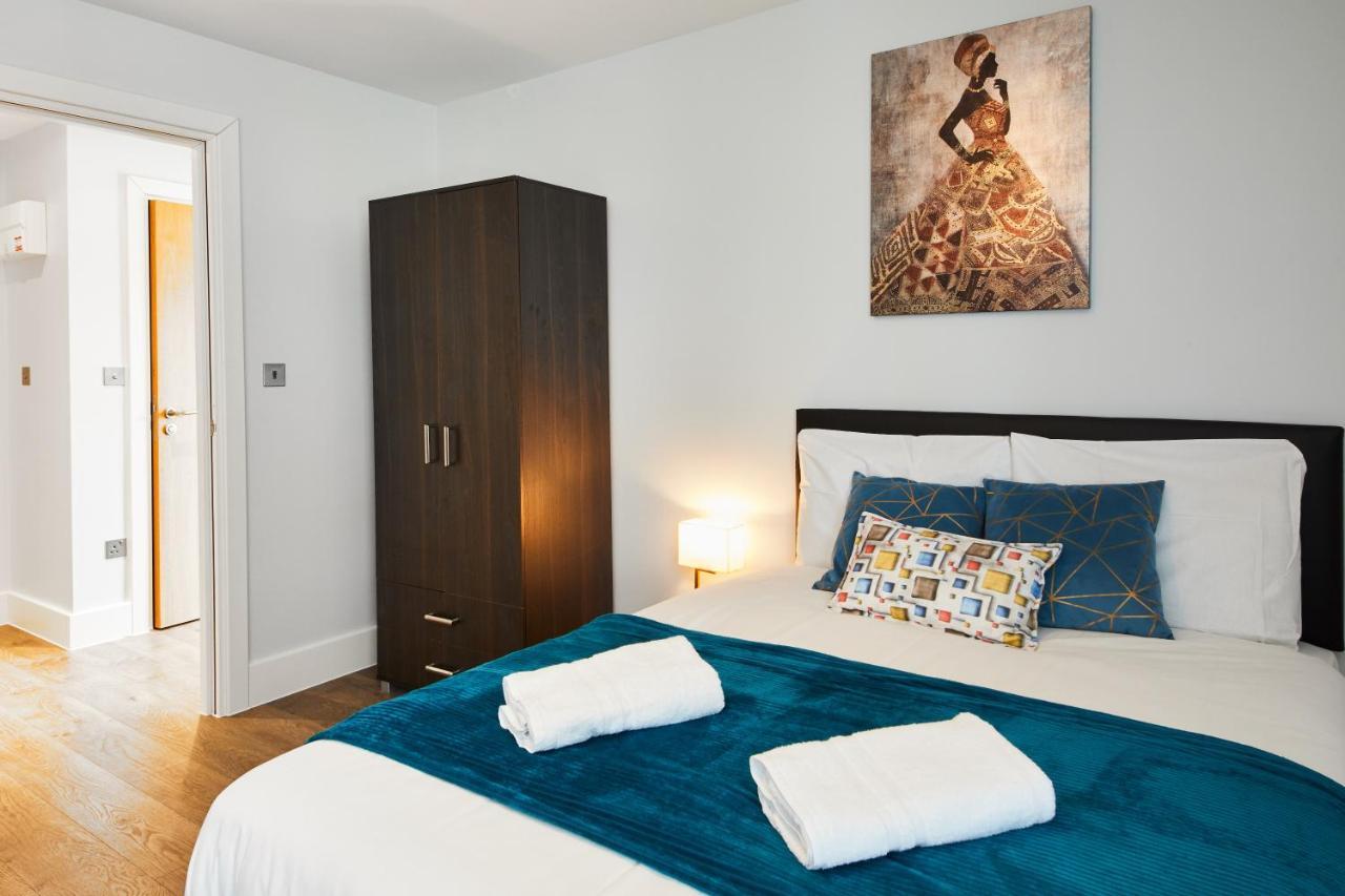 Apartment Theory Luxurious London