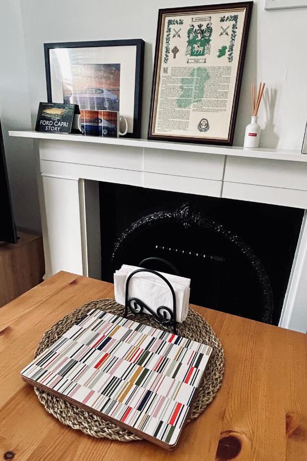 1 Bedroom In Shepherds Bush, Apartamento *