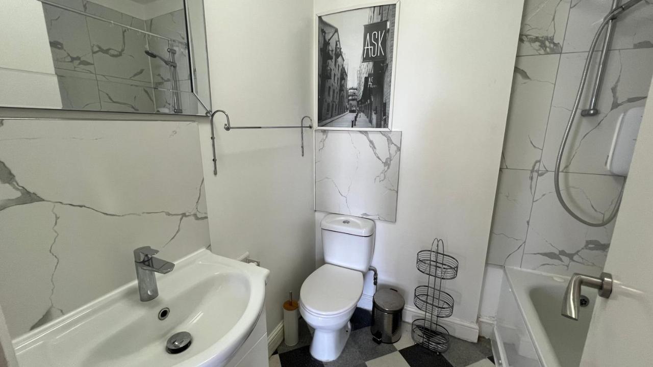 Comfy 2 Bedroom - Finchley Road, *