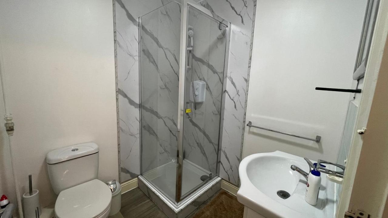 Comfy 2 Bedroom - Finchley Road, Apartamento *