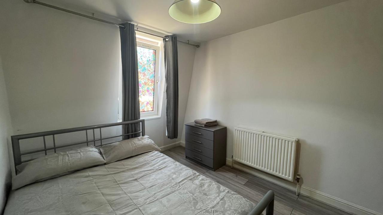 Comfy 2 Bedroom - Finchley Road, * Londres