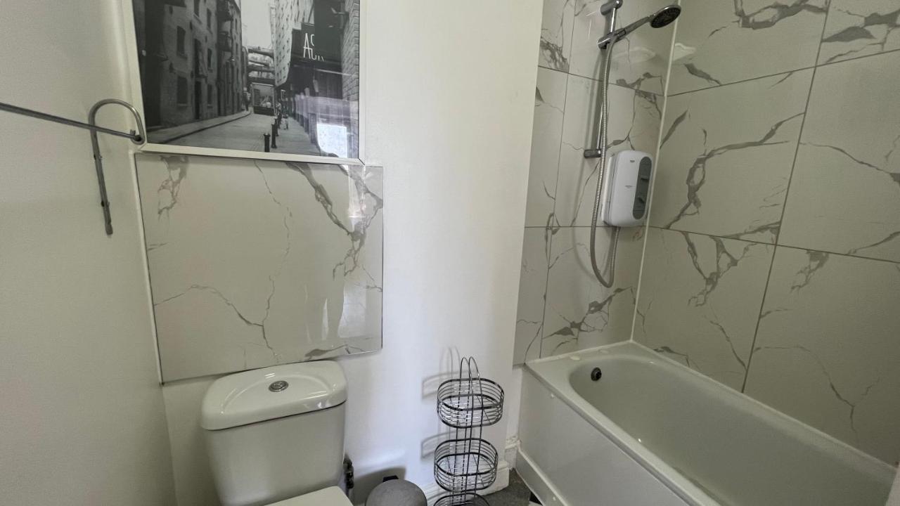 Apartamento Comfy 2 Bedroom - Finchley Road, *