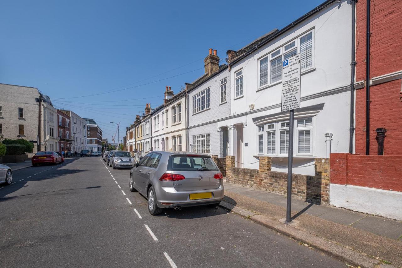 Ferienhaus Luxury 3 Bedroom 2 Bathroom House, Fulham By 360stays London