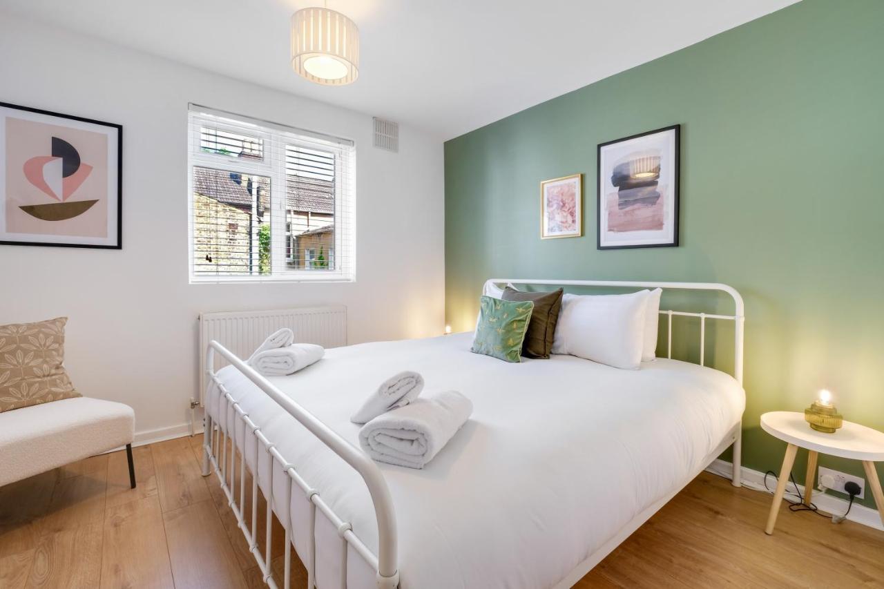 Luxury 3 Bedroom 2 Bathroom House, Fulham By 360stays Ferienhaus