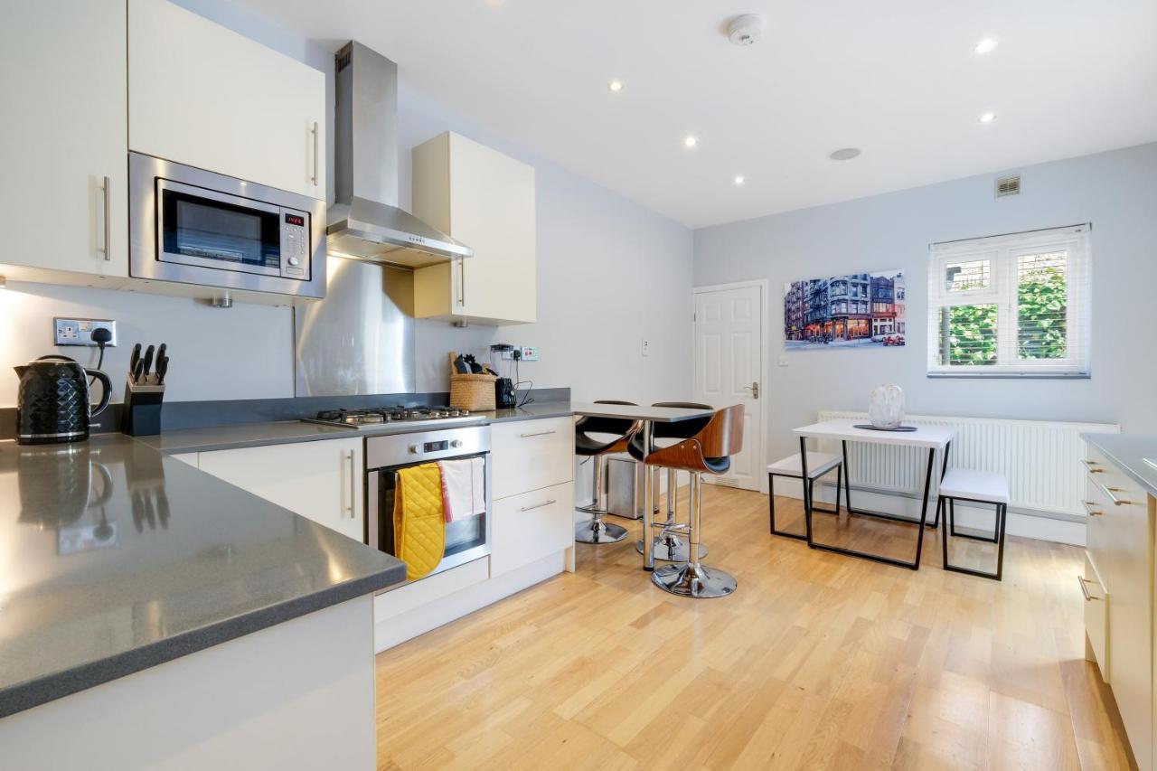 Luxury 3 Bedroom 2 Bathroom House, Fulham By 360stays * Londres