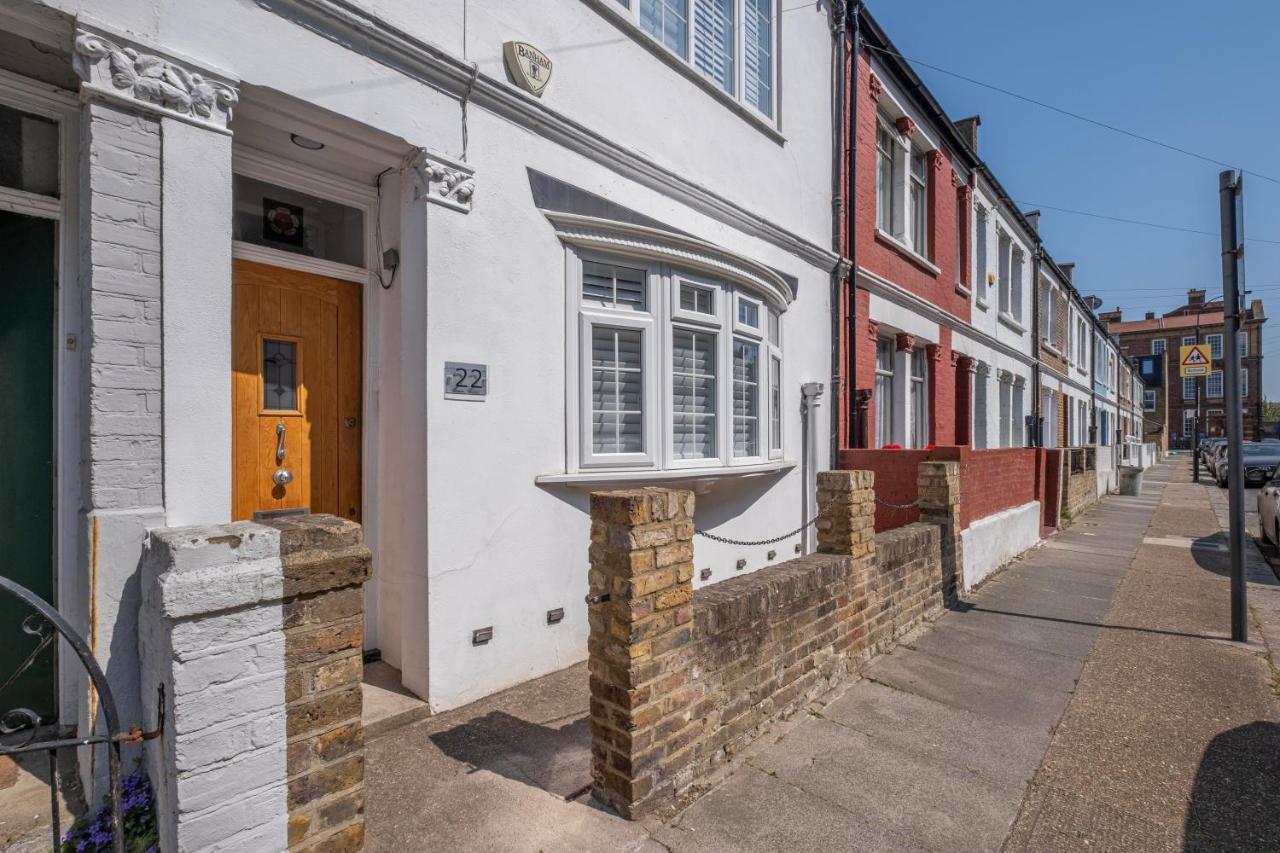 Luxury 3 Bedroom 2 Bathroom House, Fulham By 360stays Ferienhaus *