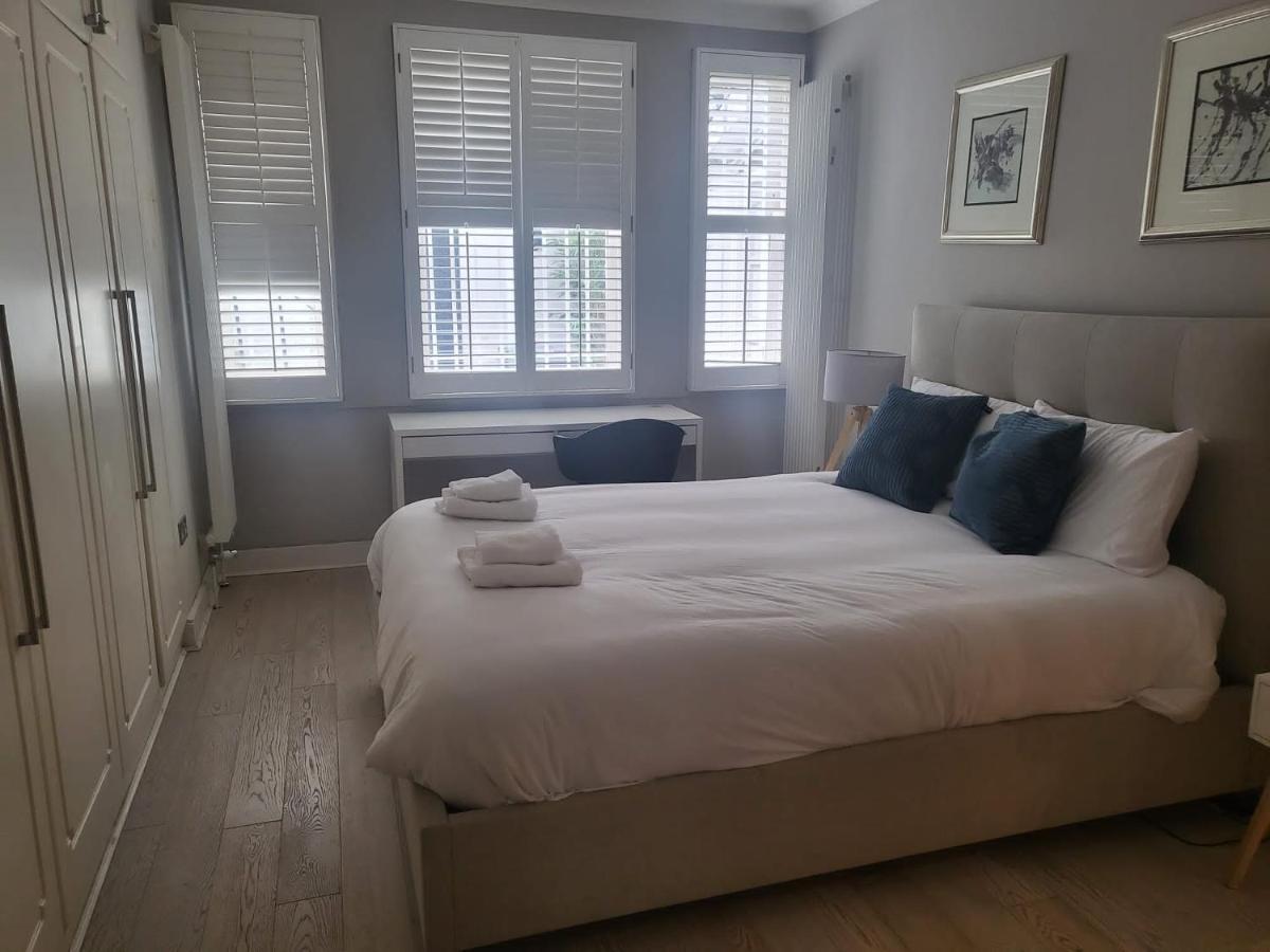 Kensington Garden Flat *