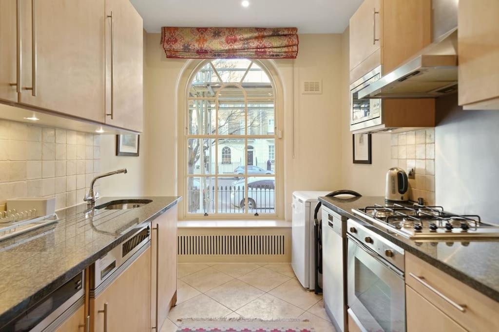 Three Bedroom In Sloane Square Apartamento