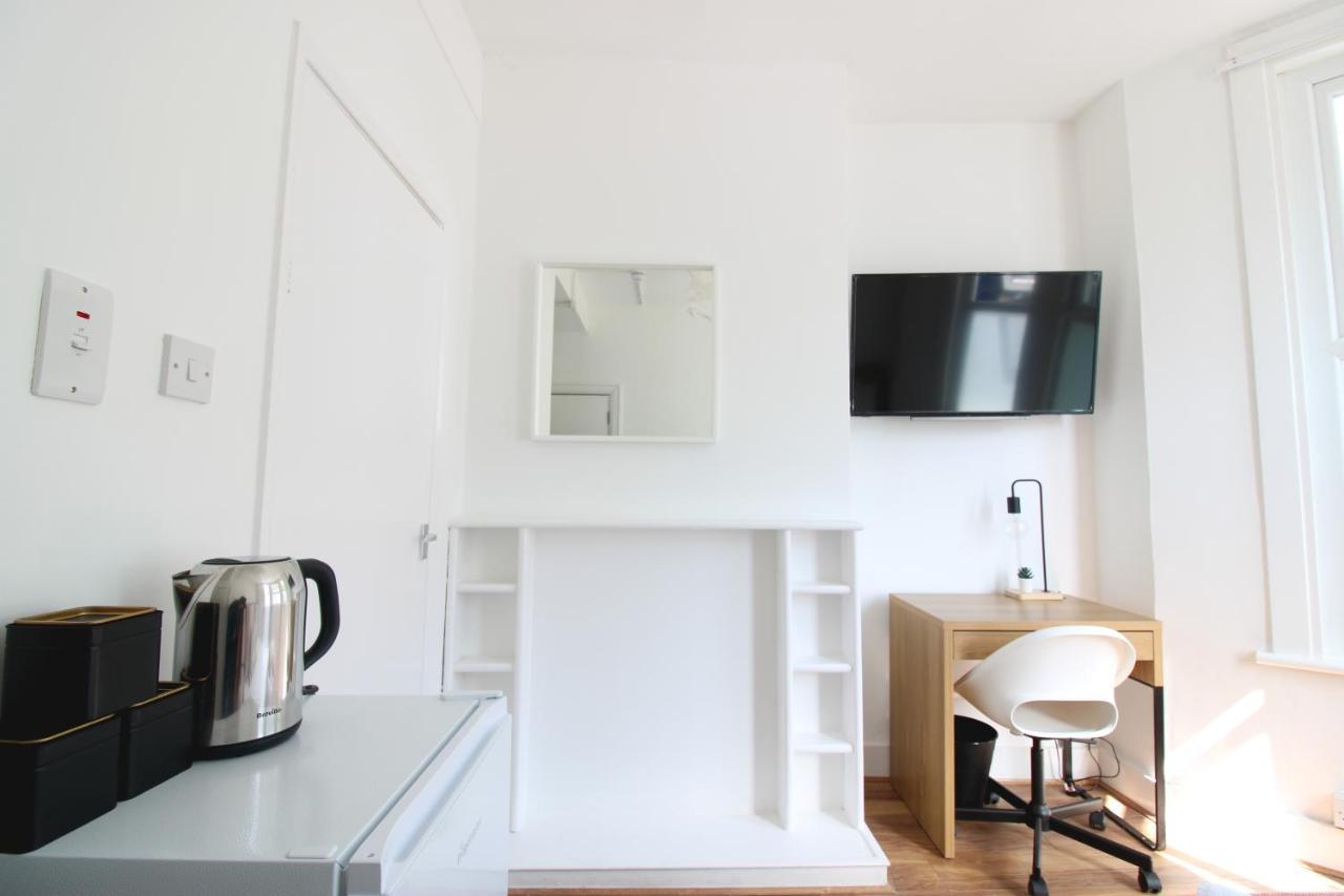 Lovely Studio Flats In Hackney Apartment *