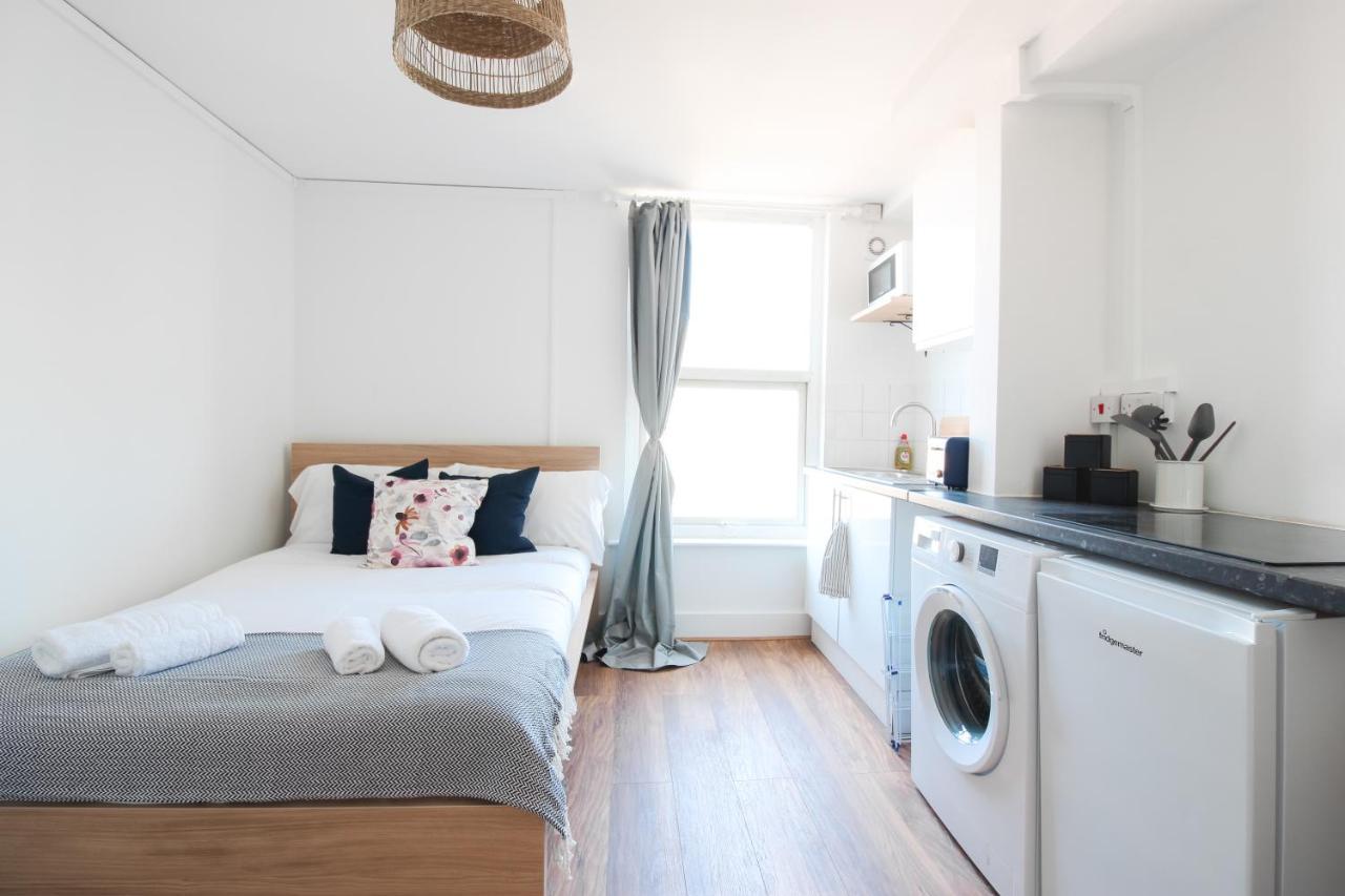 Lovely Studio Flats In Hackney Londen