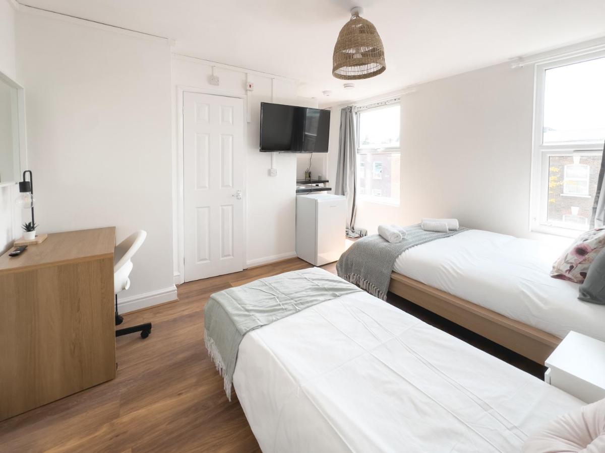 Lovely Studio Flats In Hackney *