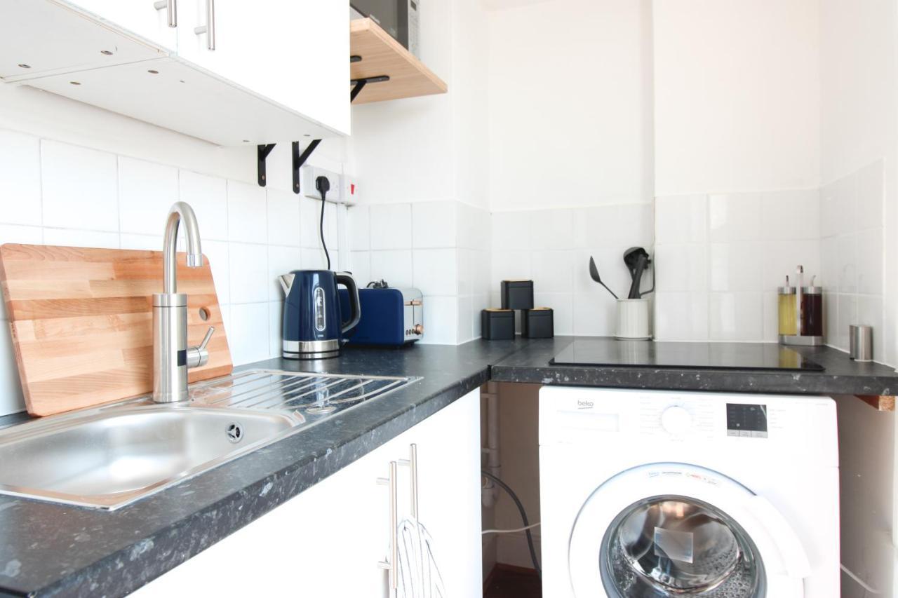 Lovely Studio Flats In Hackney Apartment