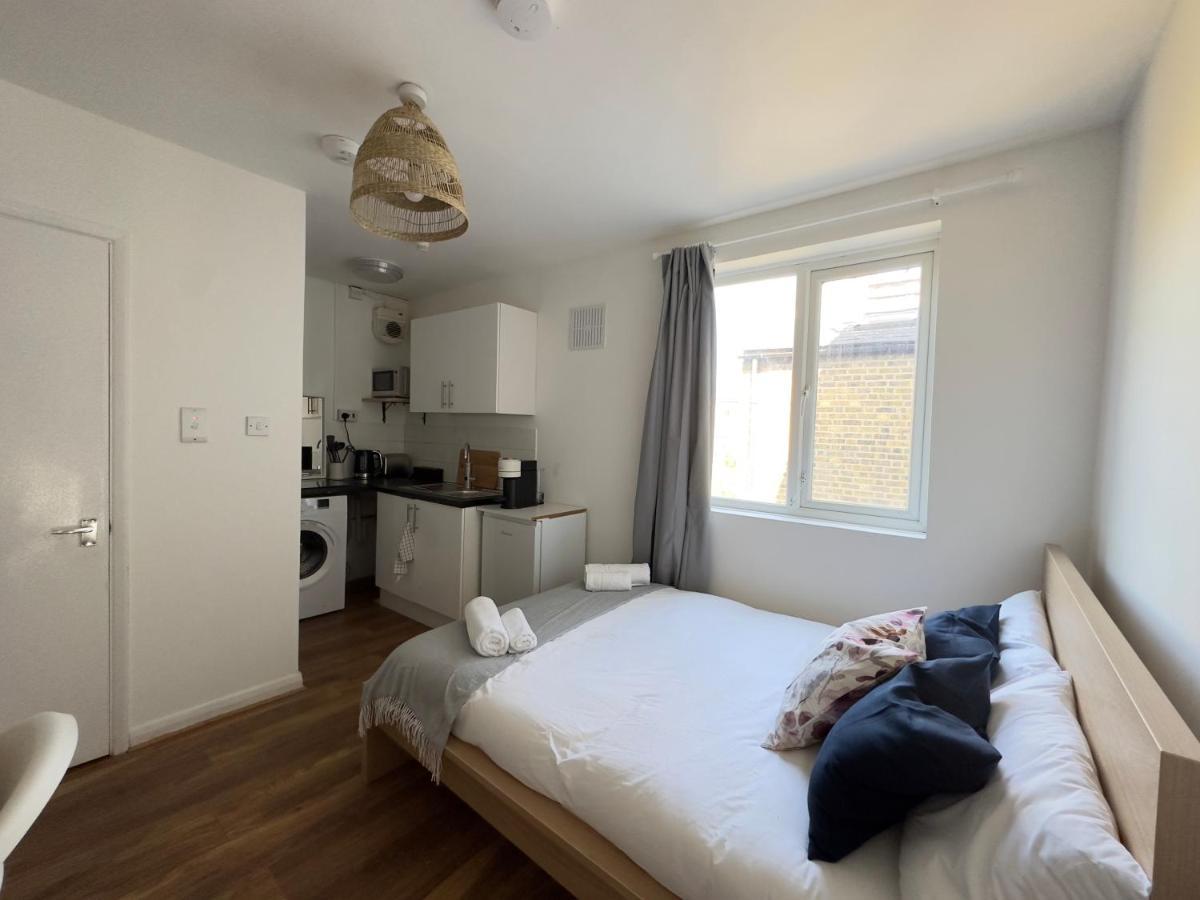 Lovely Studio Flats In Hackney *