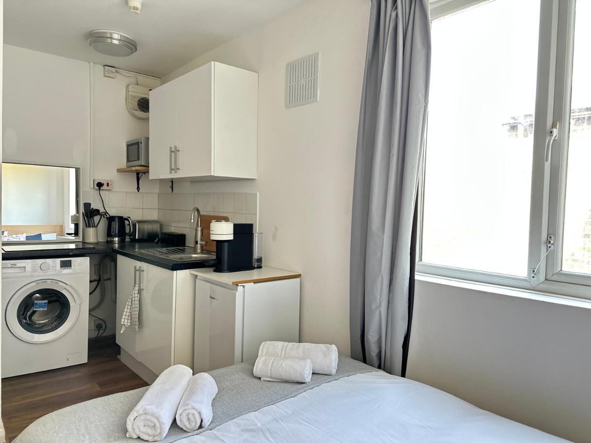 Lovely Studio Flats In Hackney *