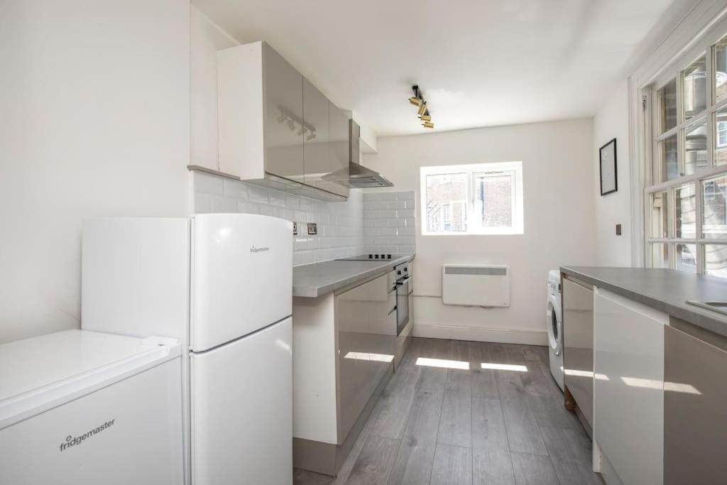 Apartment Spacious Serenity In The Heart Of *