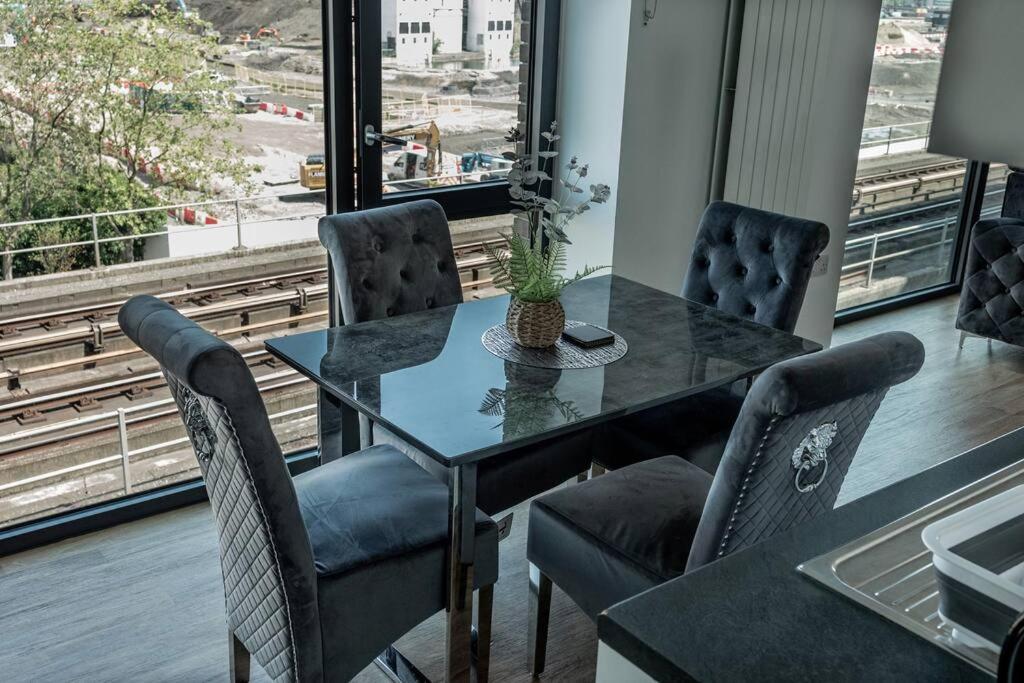 East Palace Apartment
