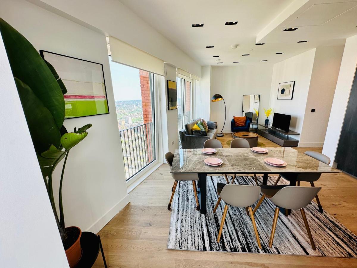 Luxury Flat With Stunning Views And Pool Apartamento