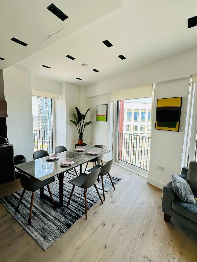 Luxury Flat With Stunning Views And Pool Londres