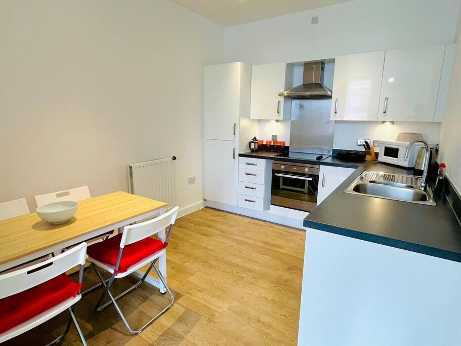 Edwin House By Dc Apartment London